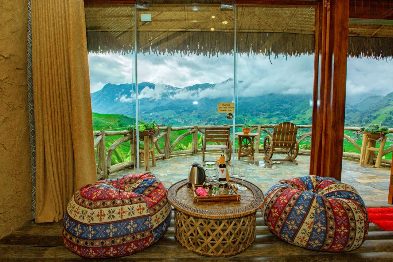 Các chi tiết thổ cẩm trong thiết kế của Eco Palms House